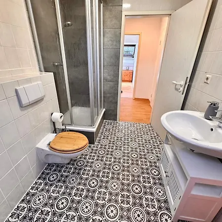 公寓 Fantastische Dachgeschosswohnung In Connewitz Nahe Karli - Platz Fuer Bis Zu 5 Personen - Tolle Lage Und Oeffentliche Verkehrsmittel 莱比锡