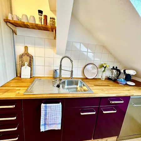 Fantastische Dachgeschosswohnung In Connewitz Nahe Karli - Platz Fuer Bis Zu 5 Personen - Tolle Lage Und Oeffentliche Verkehrsmittel 莱比锡